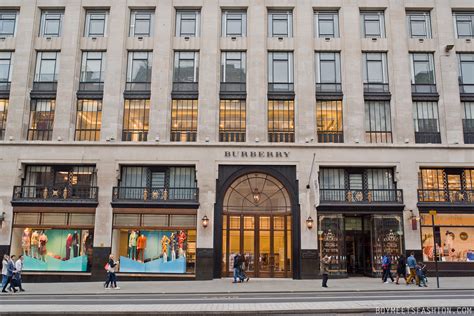 burberry george street photos